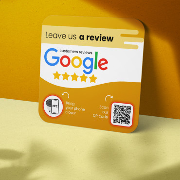 Yhdistetty Google Review NFC-levy seinälle, tiskille, myyntipisteelle ja ikkunalle