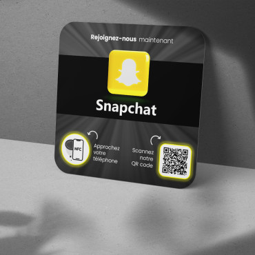 Connected NFC Snapchat plate for wall, counter, POS and showcase