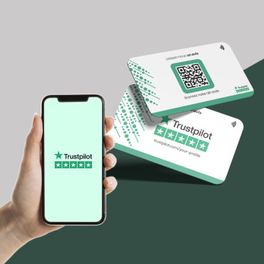 Trustpilot peržiūros kortelė su NFC lustu ir QR kodu