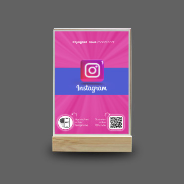 Az NFC és QR kódos Instagram oldal tároló (kétoldalas)